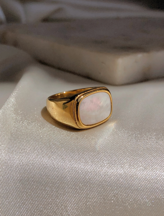 Pearl Ring Vintage Style - 18kt Gold Filled