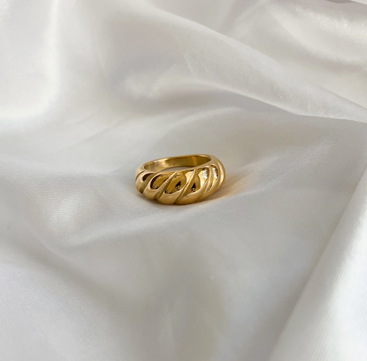 Capucine Croissant Ring (Available in 6, 7 and 8) - Airotciv by Victoria