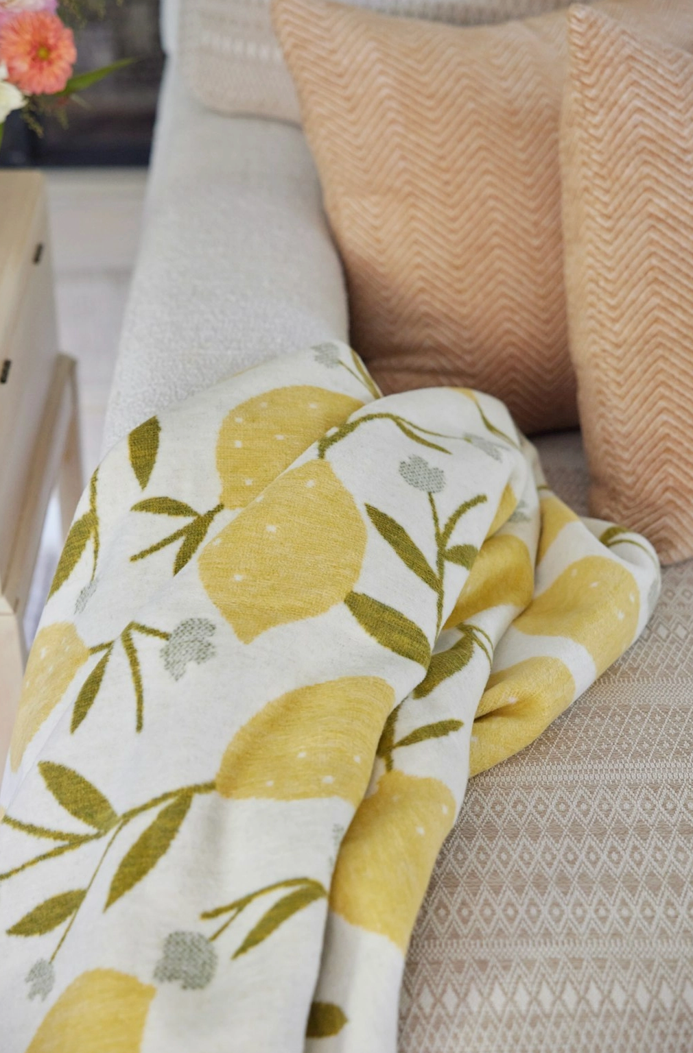 Lemon Blossoms Blanket - Chappywrap