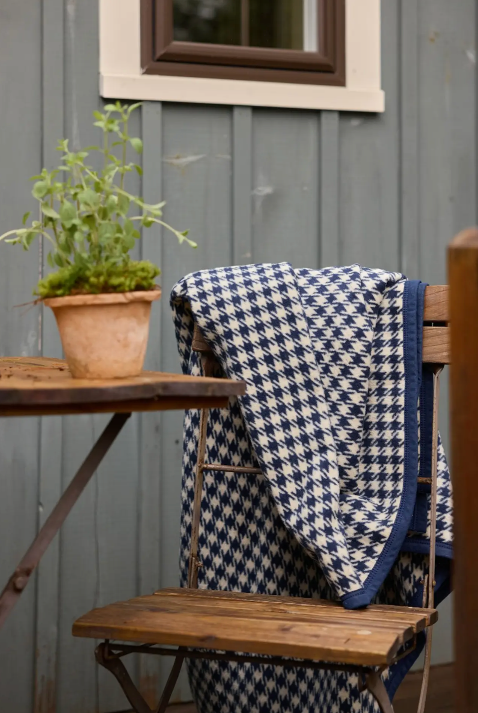 Houndstooth Navy Blanket - Chappywrap